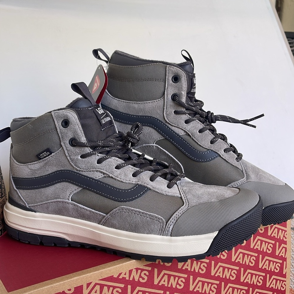 Vans WMNS Sneakers Ultrarange Exo
Drizzle
VN0A5KS5KAQ
Sneakers Boots - Picture 6 of 16